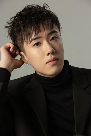 Zhe Zhang